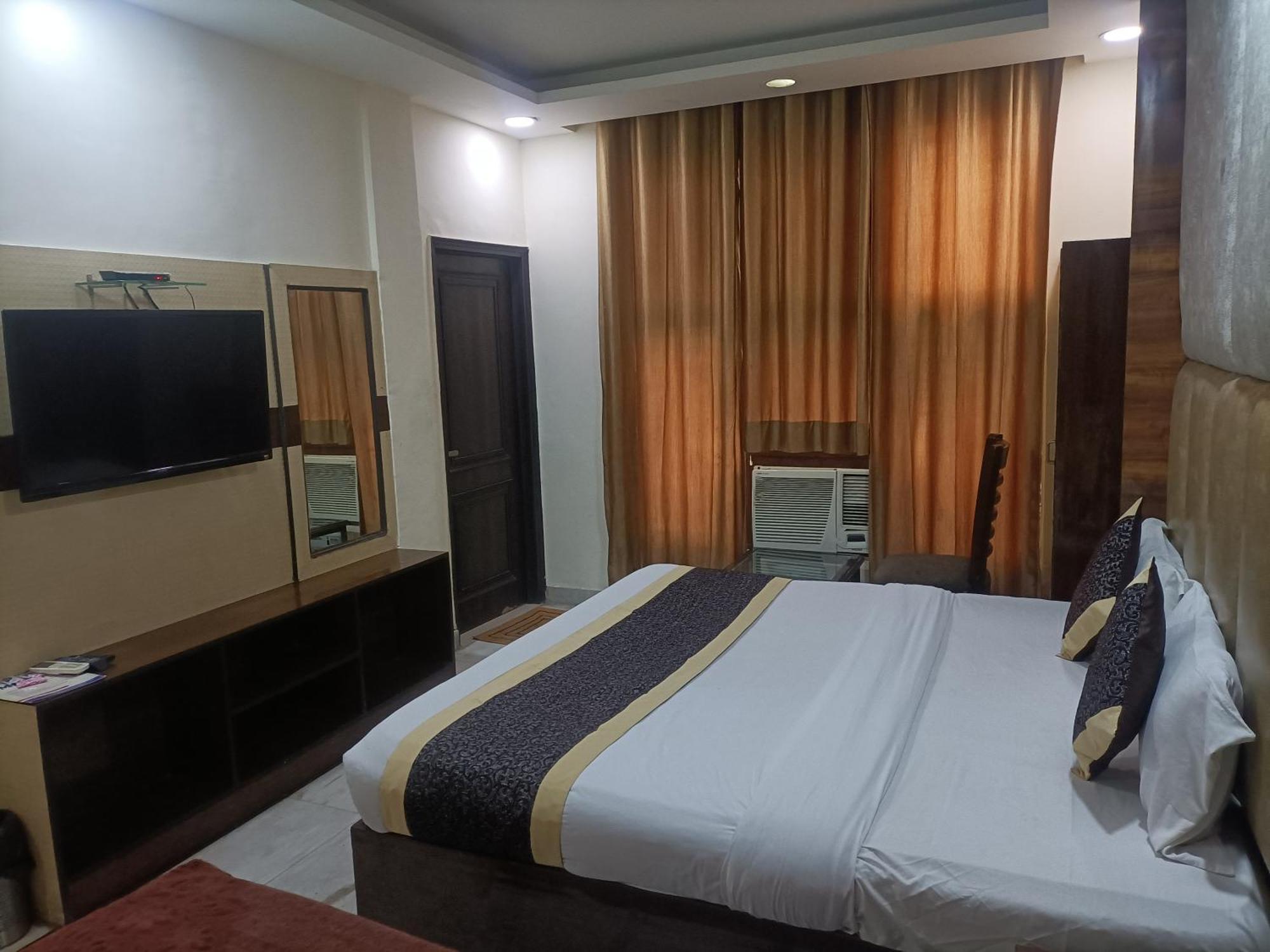 Hotel Grand Aerotech Нью-Дели Экстерьер фото